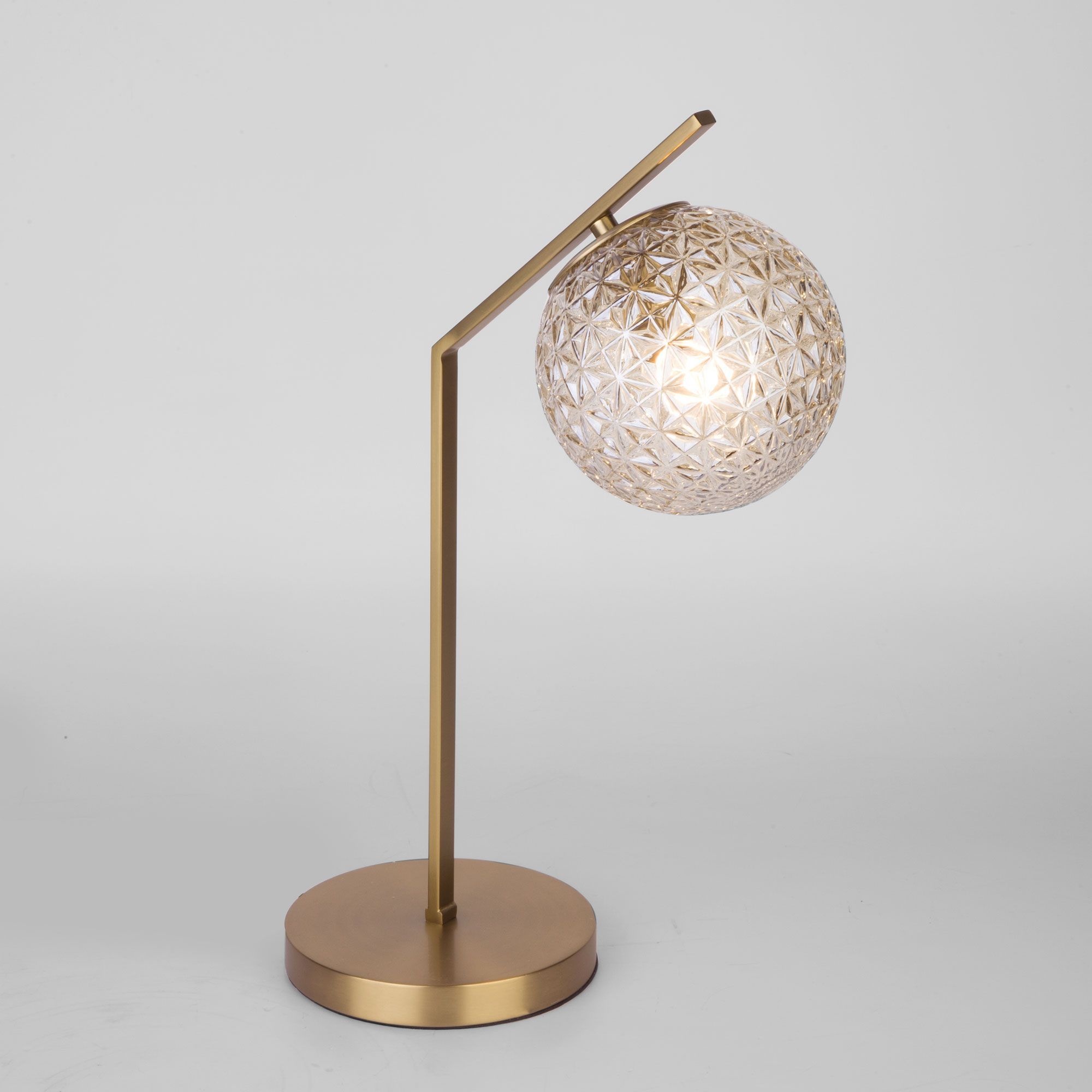 Настольная лампа с плафоном 01213/1 латунь  Eurosvet