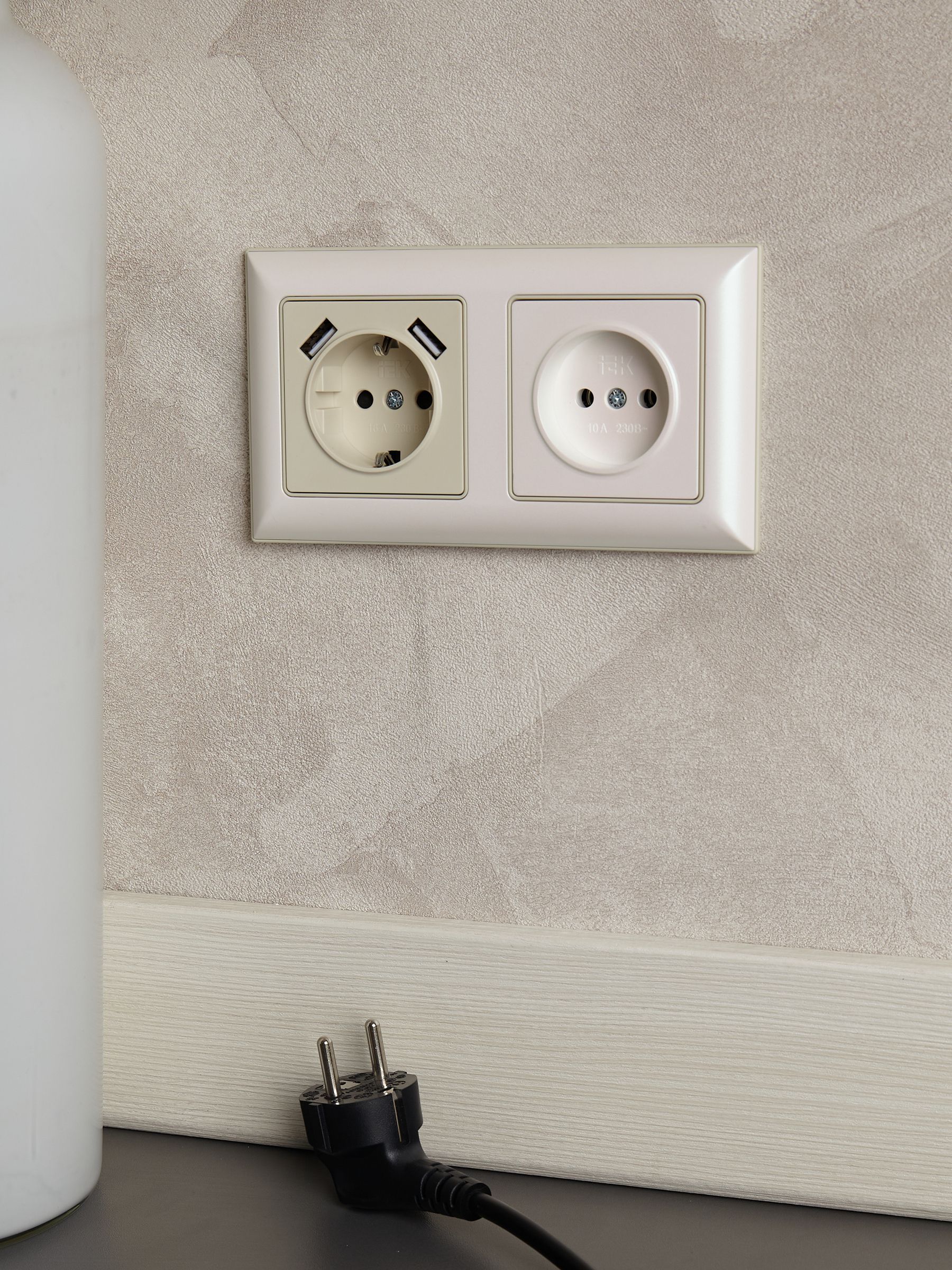 BRITE Рамка 2-местная РУ-2-Бр бежевый/жемчужный IEK - Фото 4