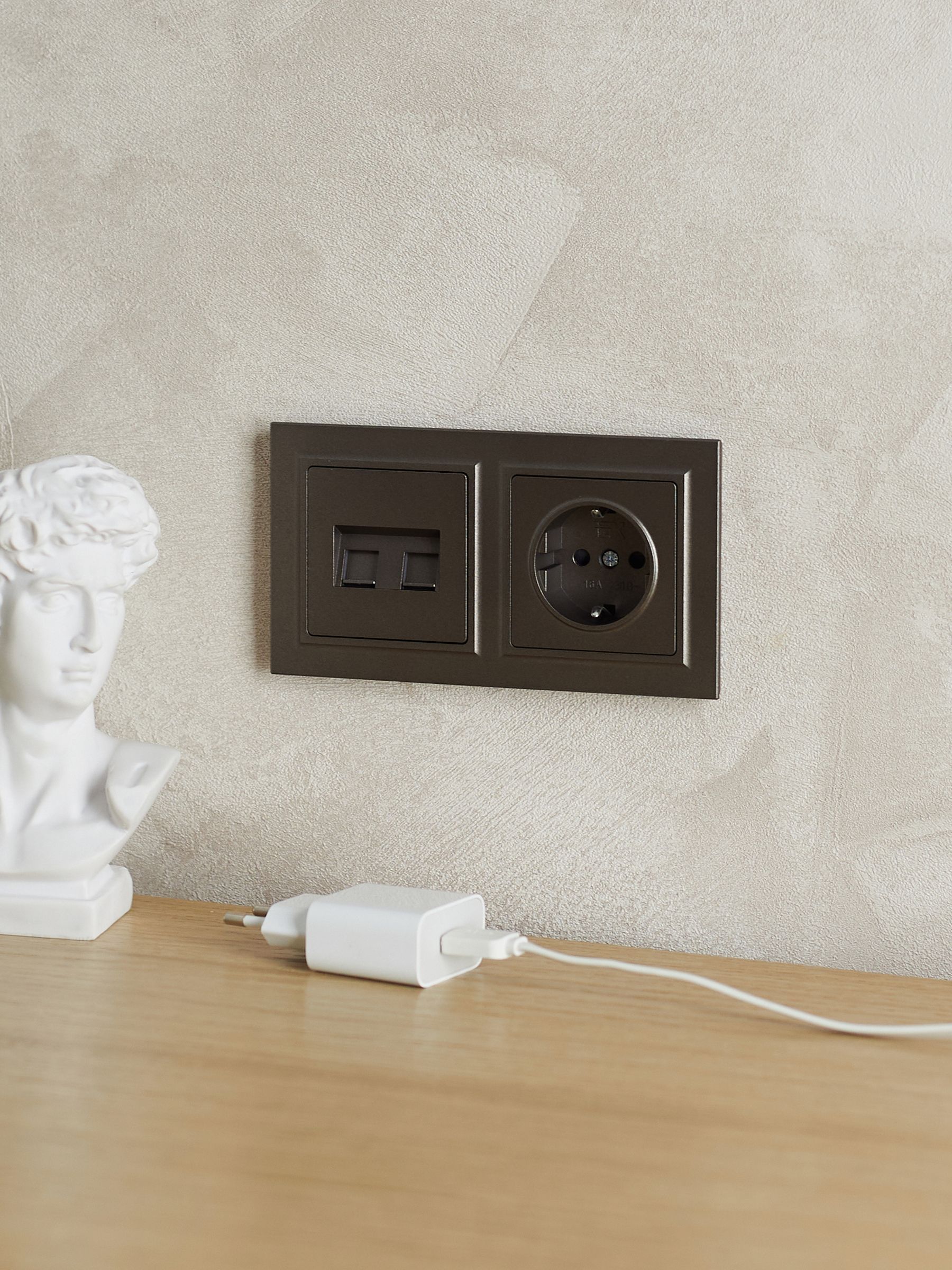 BRITE Рамка 2-местная РУ-2-БрТБ темная бронза IEK - Фото 4