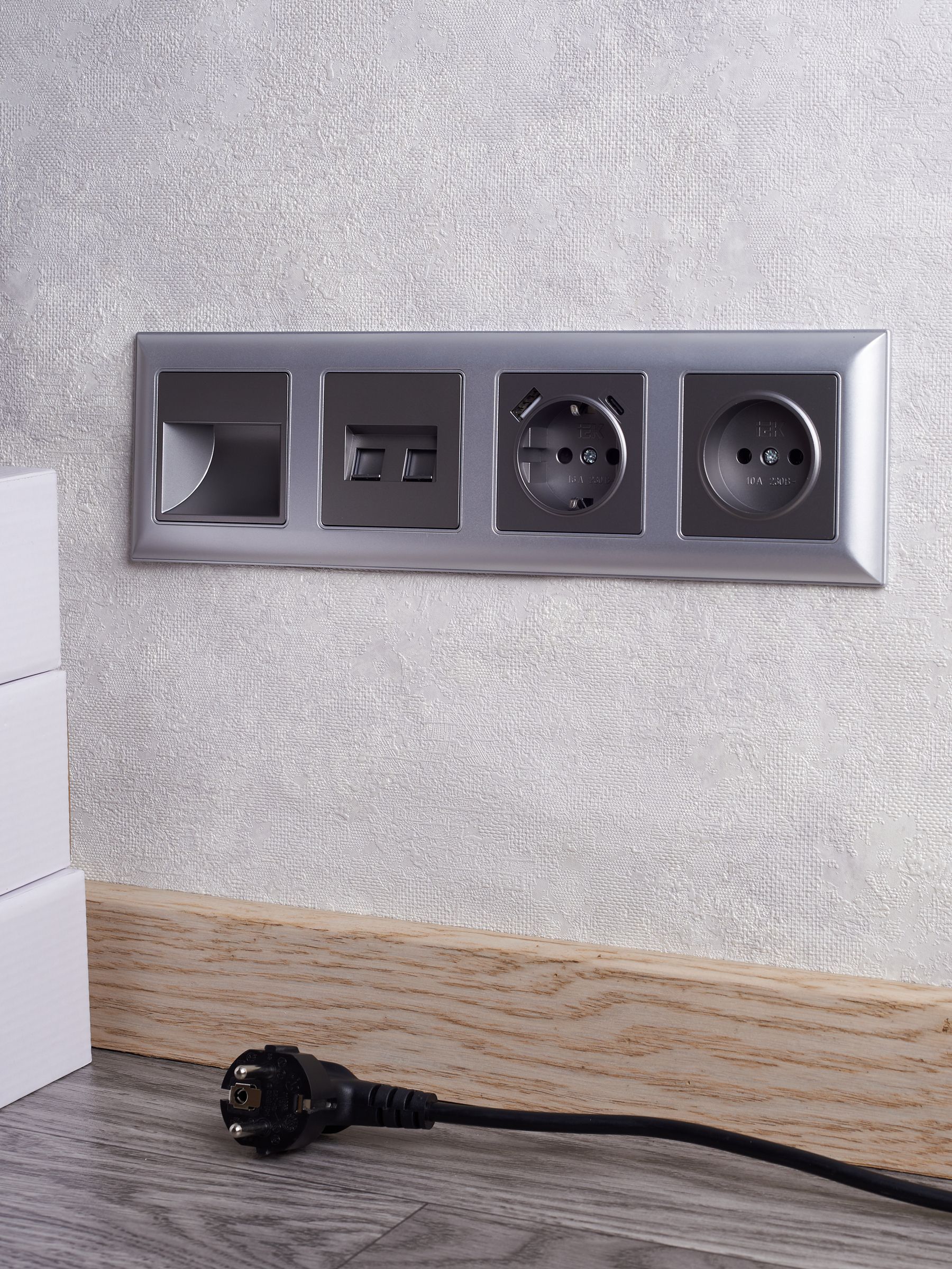 BRITE Рамка 4-местная РУ-4-Бр алюминий/алюминий IEK - Фото 5