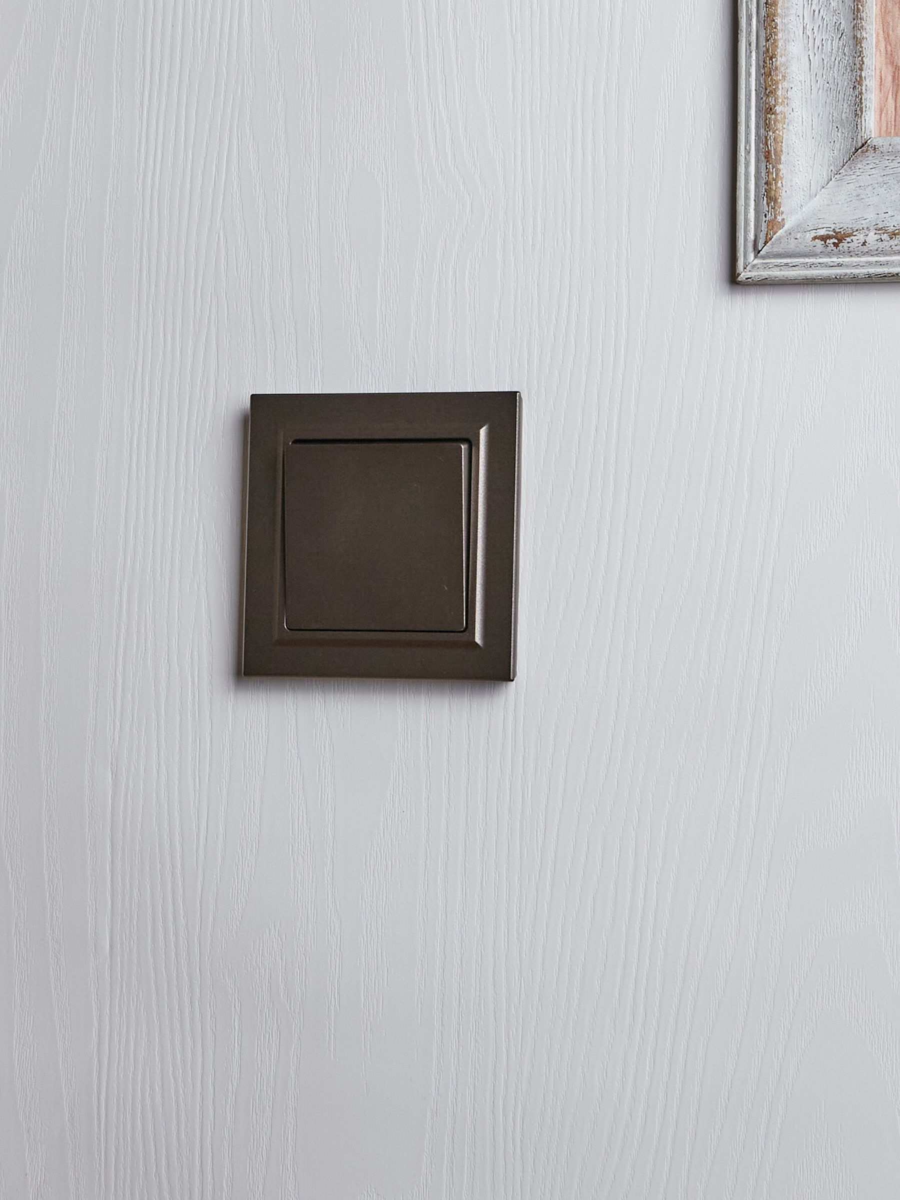 BRITE Выключатель 1-клавишный 10А в сборе ВСР10-1-0-БрТБ темная бронза IEK - Фото 5