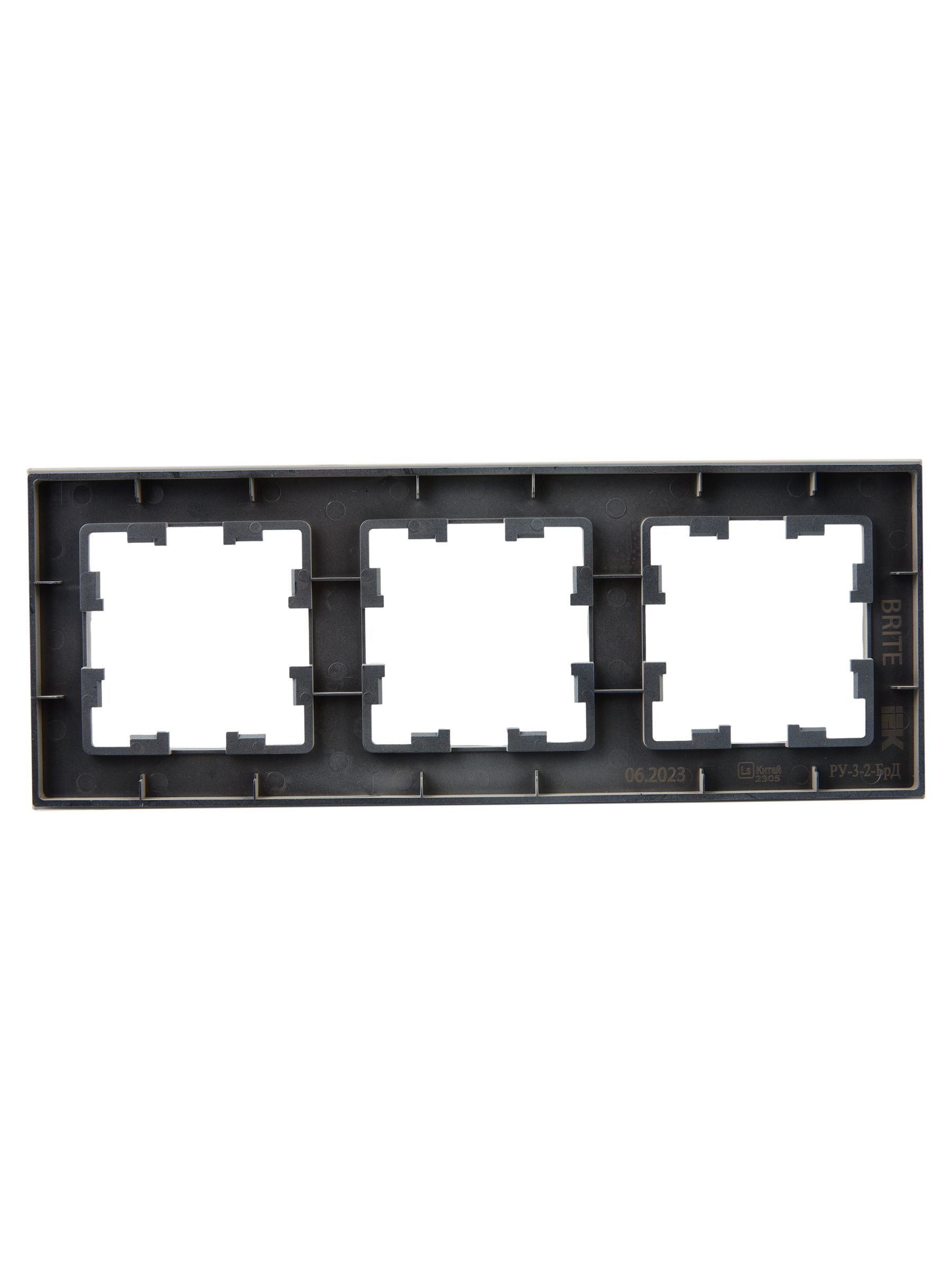 BRITE Рамка 3 -местная РУ-3-2-БрД стекло дымчатый IEK - Фото 6