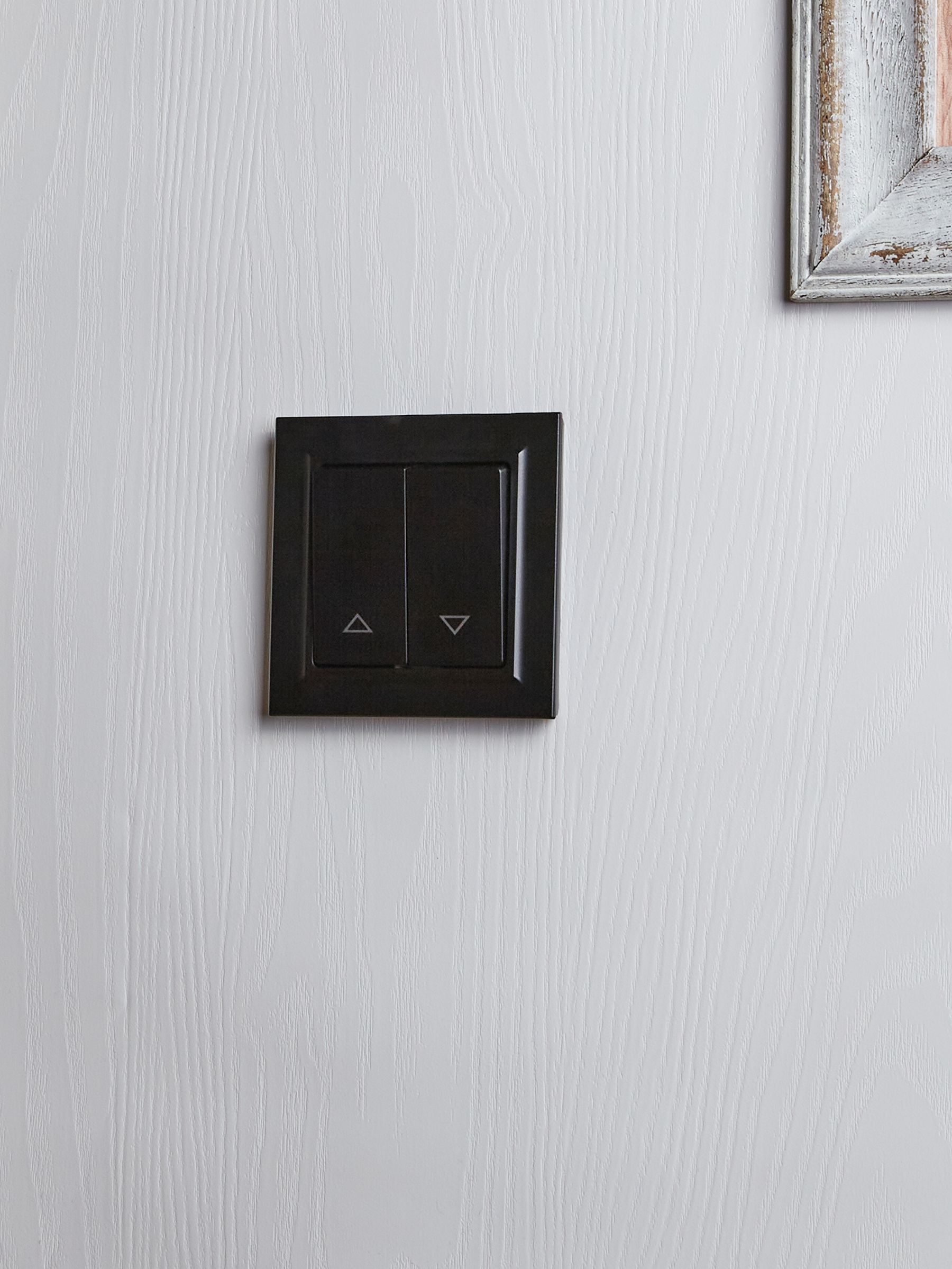 BRITE Выключатель жалюзи 10А ВС10-1-5-БрЧ черный IEK - Фото 6