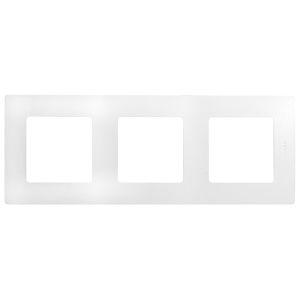 ETIKA Рамка 3-местная белый 672503