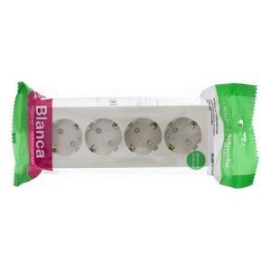 Розетка 4-м ОП Blanca 16А IP20 250В с заземл. защ. шторки с изолир. пластиной беж. SE BLNRA011417 520080