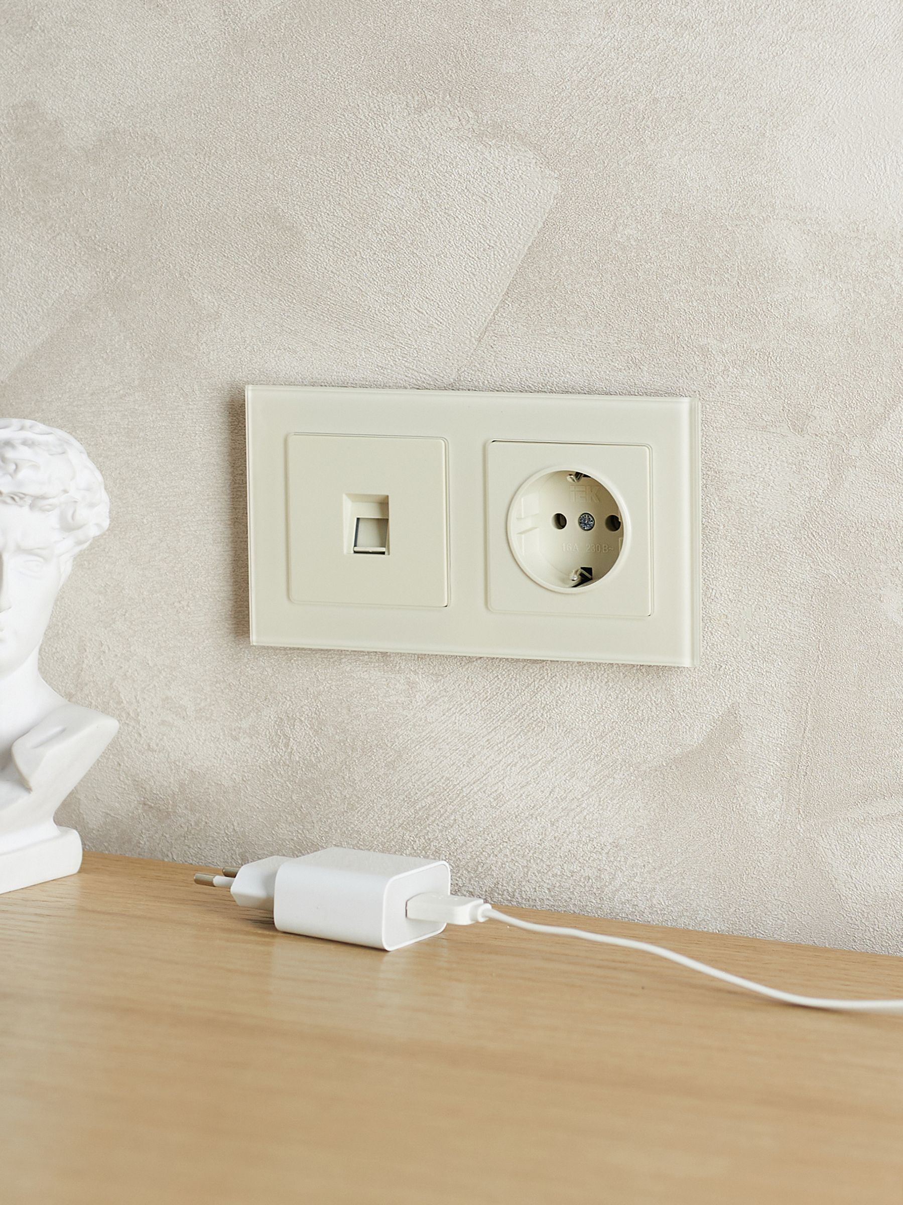 BRITE Рамка 2 -местная РУ-2-2-БрВа стекло ванильный IEK - Фото 5