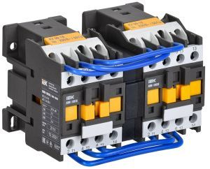 Контактор КМИ-10930 реверс 9А 230В/АС3 2NO IEK KKM13-009-230-20-1