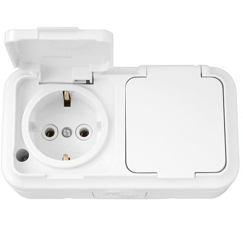 Розетка штепсельная двухместная с заземляющим контактом брызгозащищенная открытой установки
