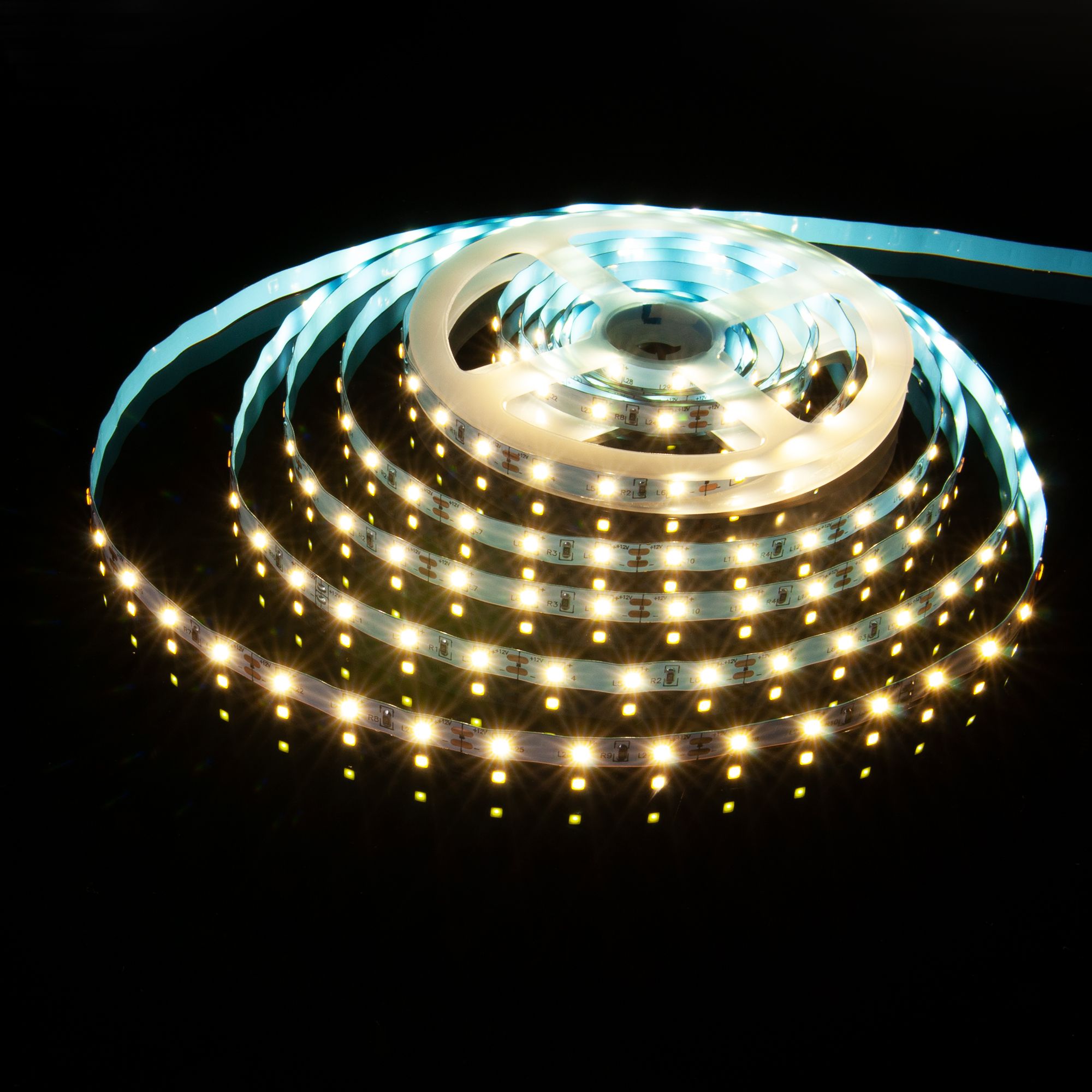Набор светодиодной ленты Набор светодиодной ленты 12V 4,8W 60Led 2835 IP20 дневной белый, 5м Elektro