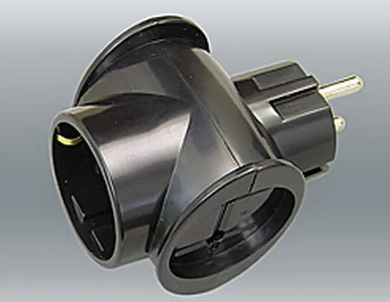 Сетевой разветвитель 1 гн. с/з, 2 гн, б/з 16 А, 3T1 черный, в индивидуальной упаковке 3T1 чёр. И.У.