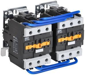 Контактор КМИ-49532 реверс 95А 400В/АС3 2NO;2NC IEK KKM43-095-400-22-1