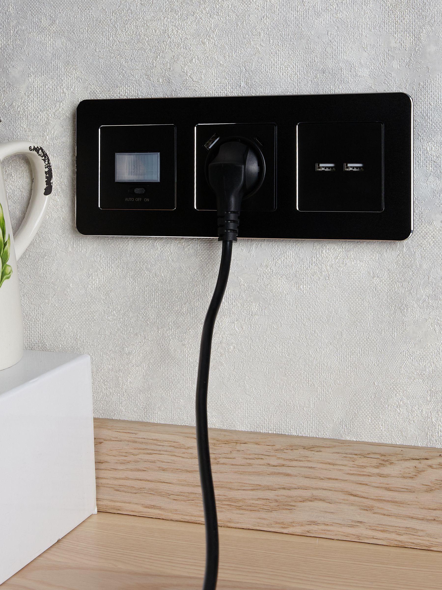 BRITE Розетка USB A+A 5В 3,1А РЮ10-1-БрЧ черный IEK - Фото 5