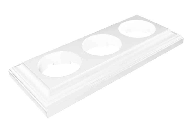 Рамка трехместная "Престиж" белая, для наружного и внутреннего монтажа, ТМ "МезонинЪ" GE70708-01