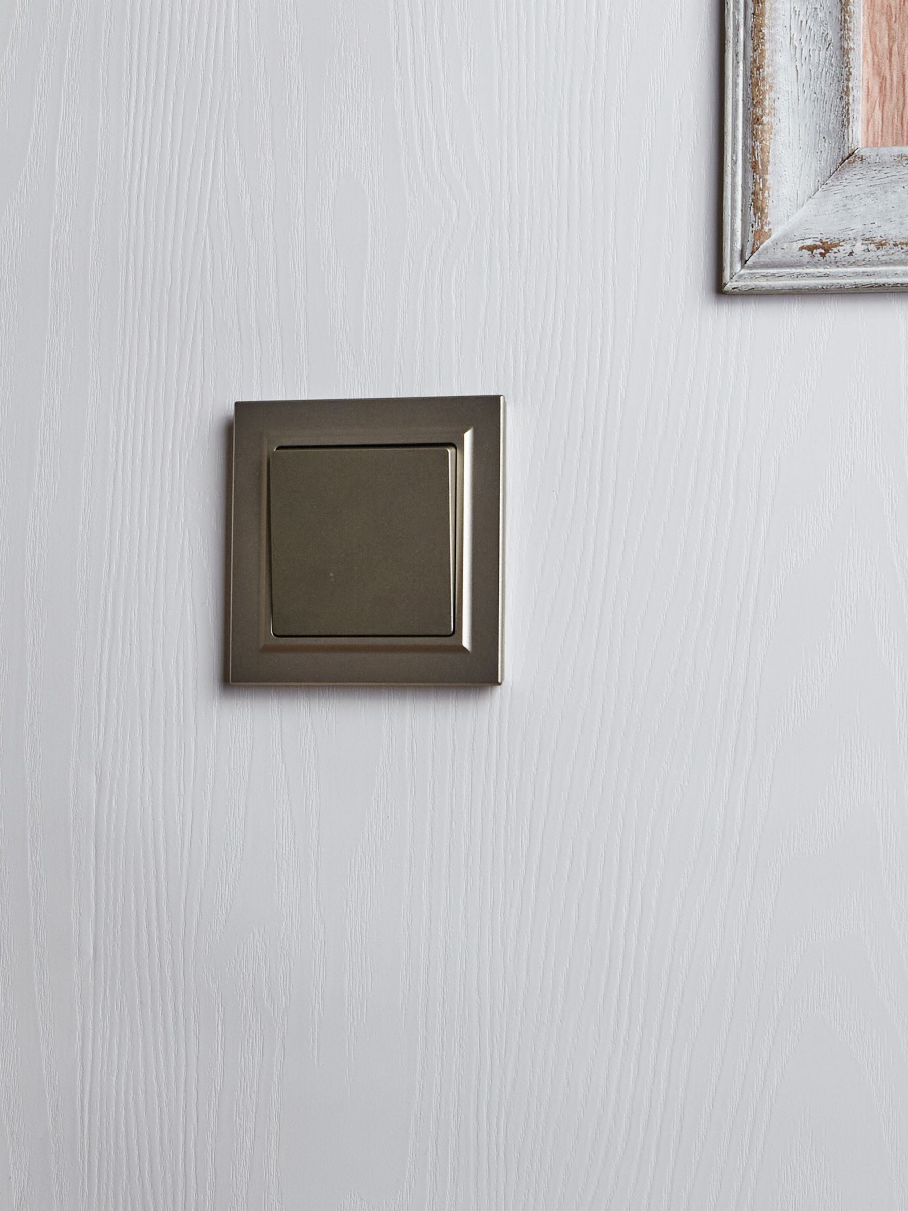 BRITE Выключатель 1-клавишный проходной 10А ВС10-1-6-БрШ шампань IEK - Фото 3