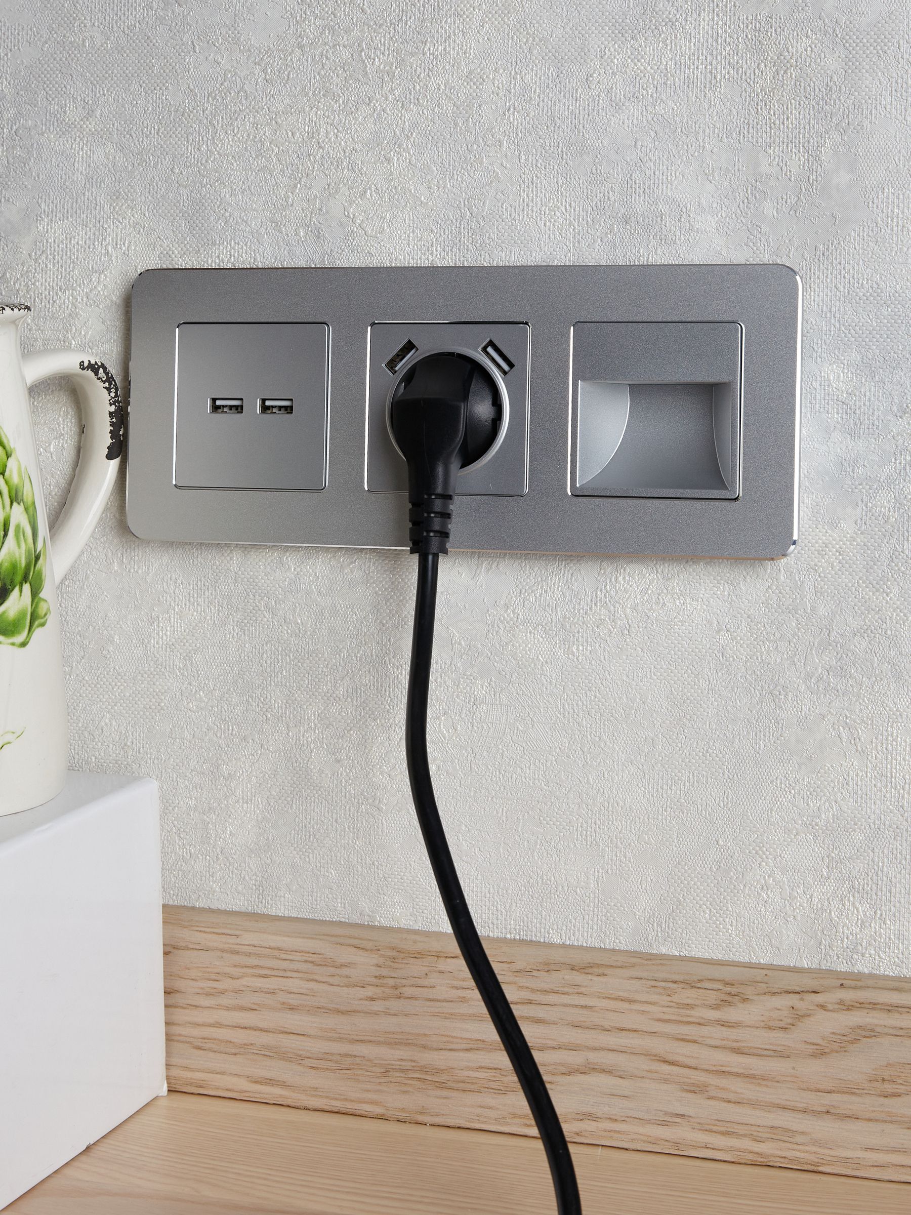 BRITE Рамка 3-местная РУ-3-1-Бр металл алюминий RE IEK - Фото 5