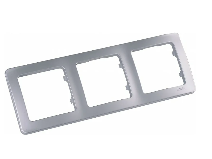 MASTER серебро Рамка 3-местн. Р403-06 Р403-06