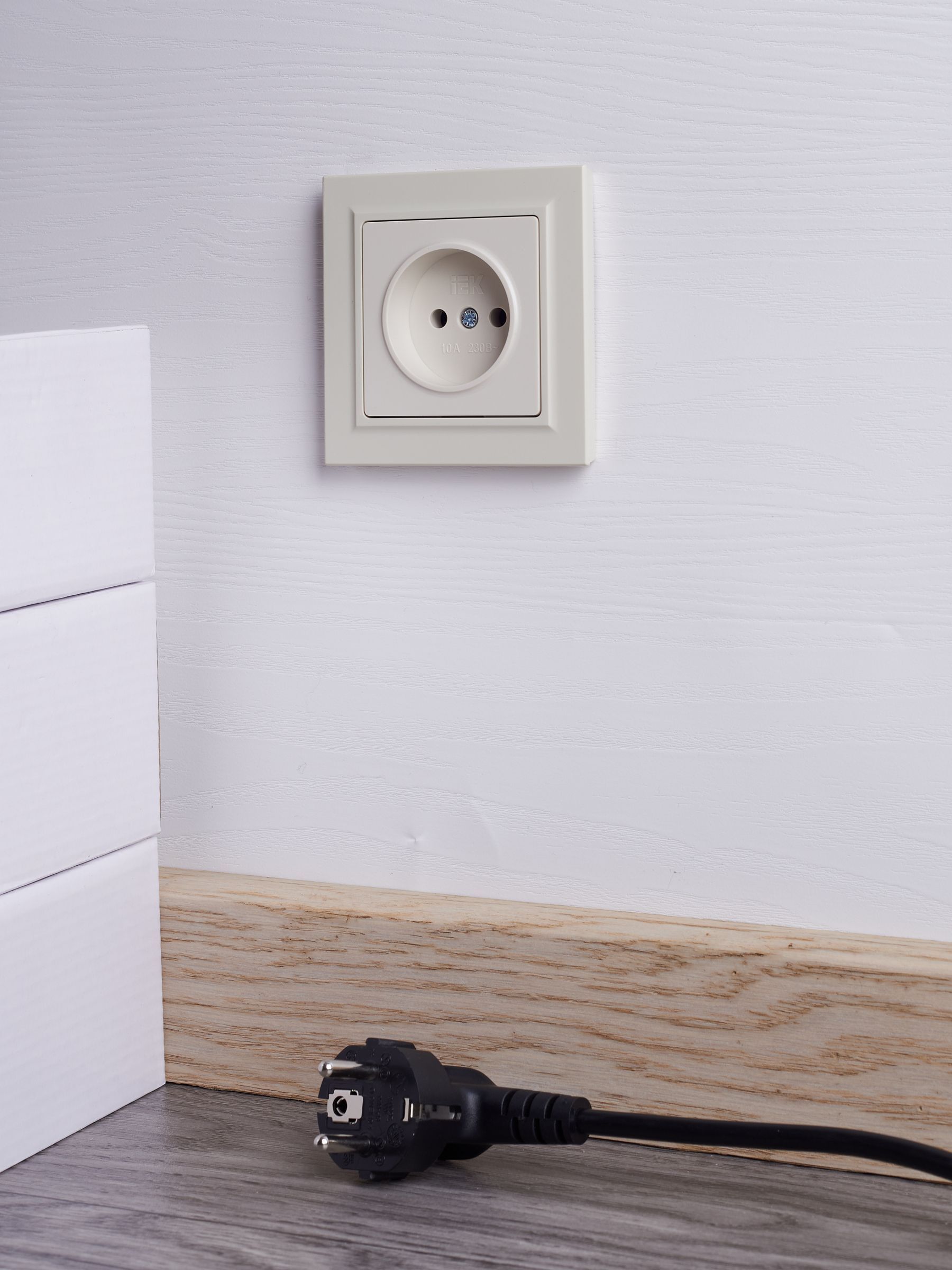 BRITE Розетка 1-местная без заземления без защитных шторок 10А в сборе РСР10-1-0-БрКр бежевый IEK - Фото 4