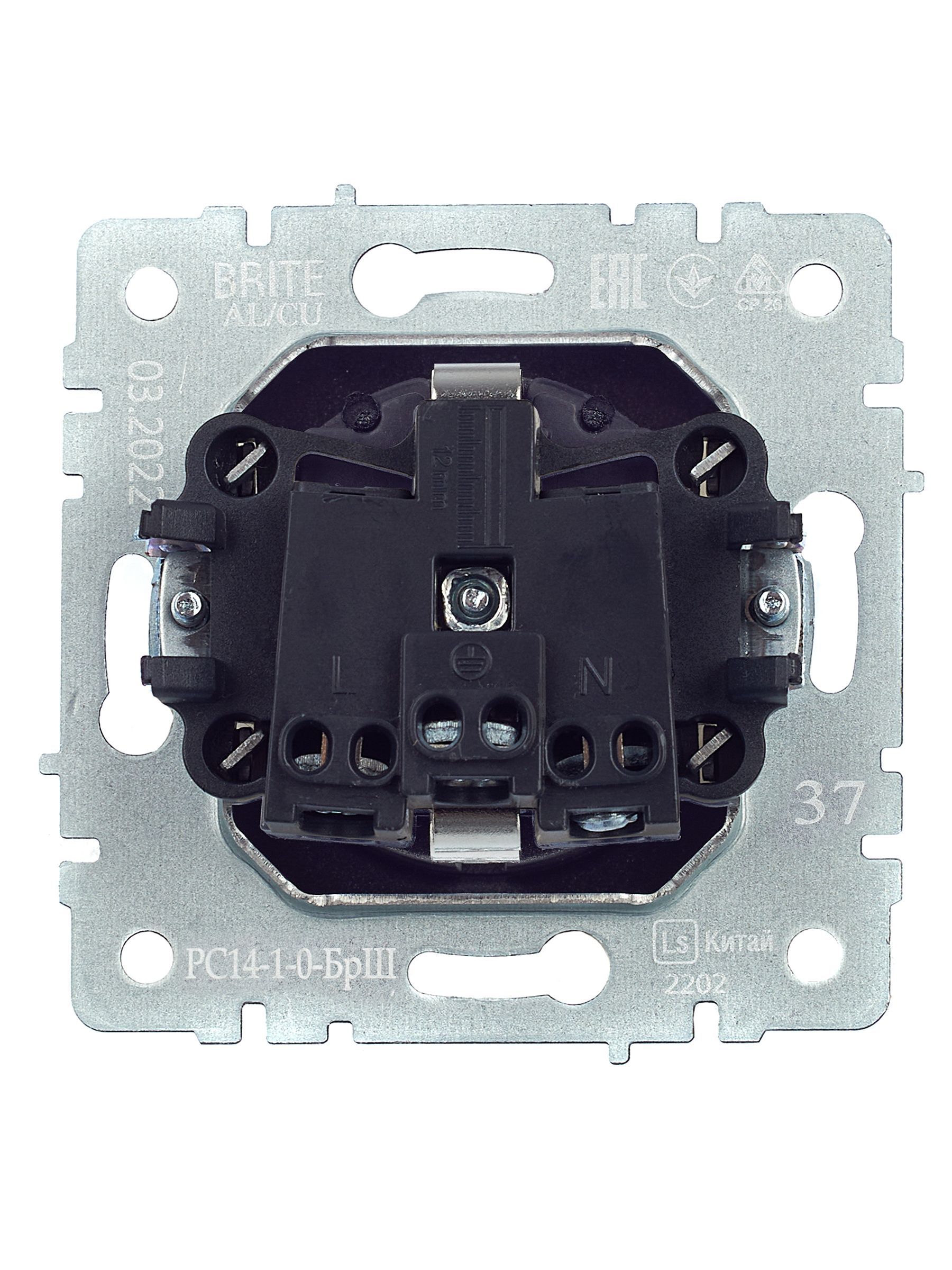 BRITE Розетка 1-местная с заземлением с защитными шторками 16А РС14-1-0-БрШ шампань IEK - Фото 2