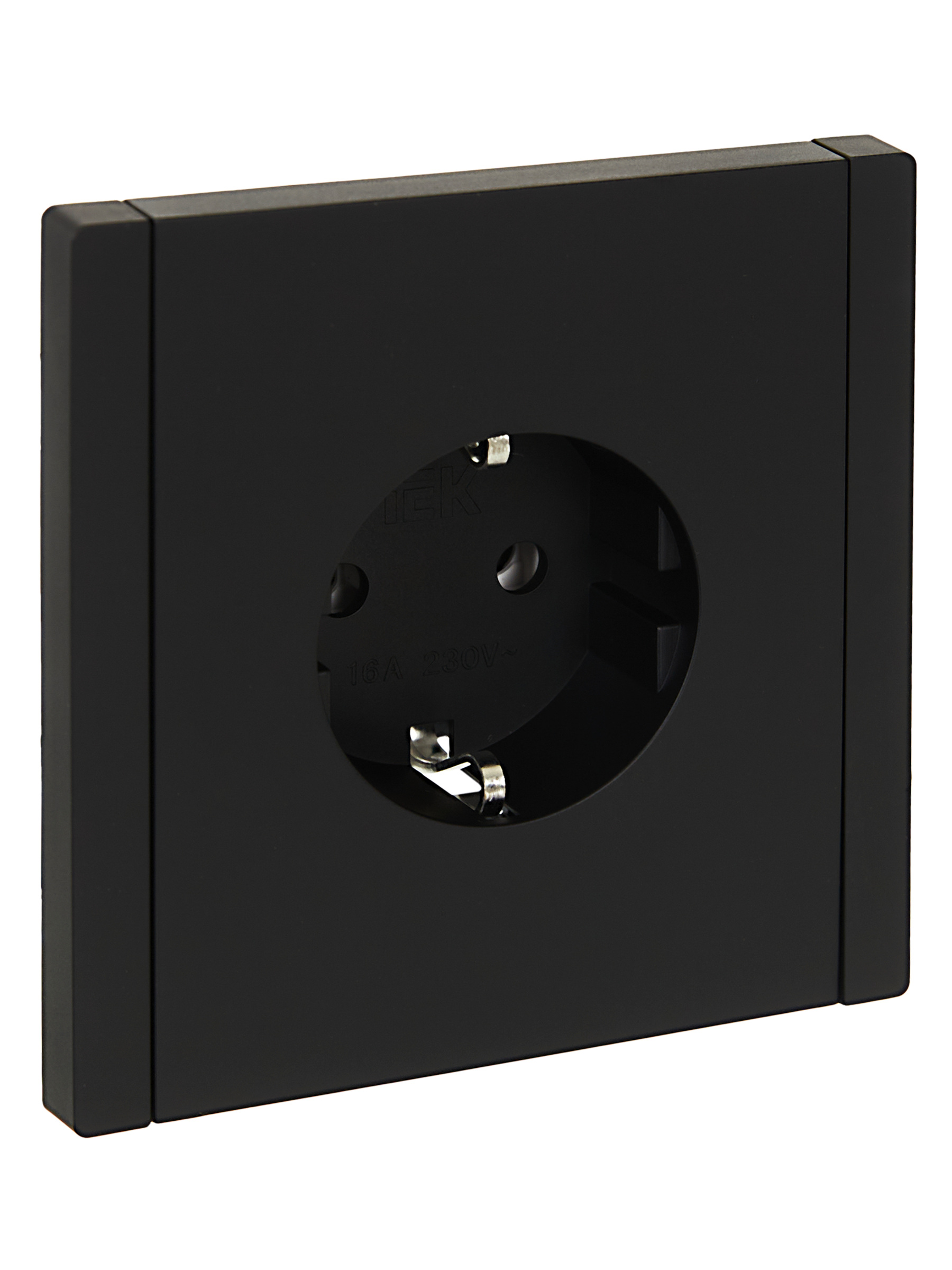 FORTE&PIANO Розетка 1-местная с заземлением без защитных шторок безвинтовое крепление 16А FP114 черный IEK FP-R11-16-1-K02