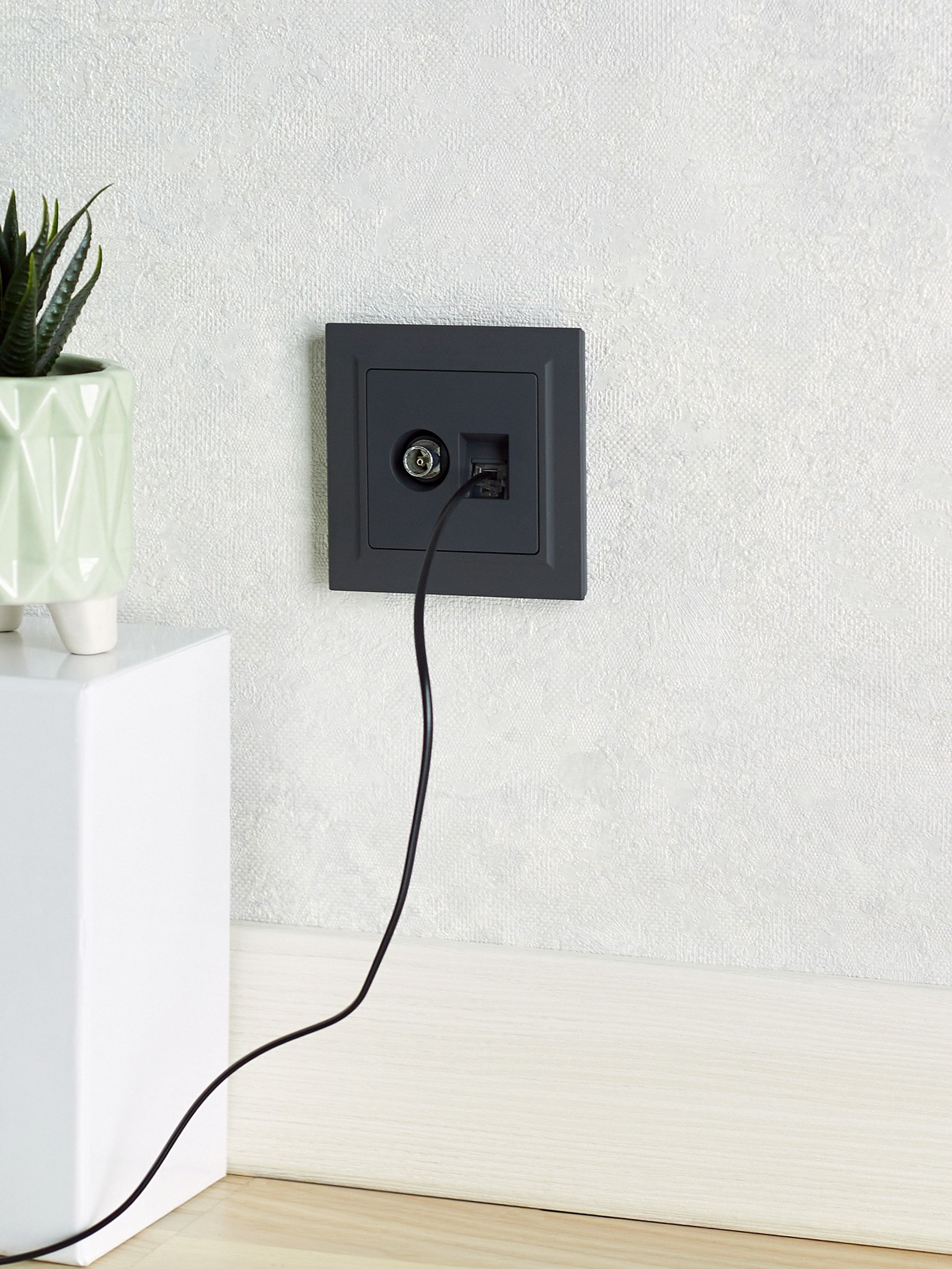 BRITE Розетка двойная TV+RJ45 кат.5E РТВ/РК12-БрГ графит IEK - Фото 4