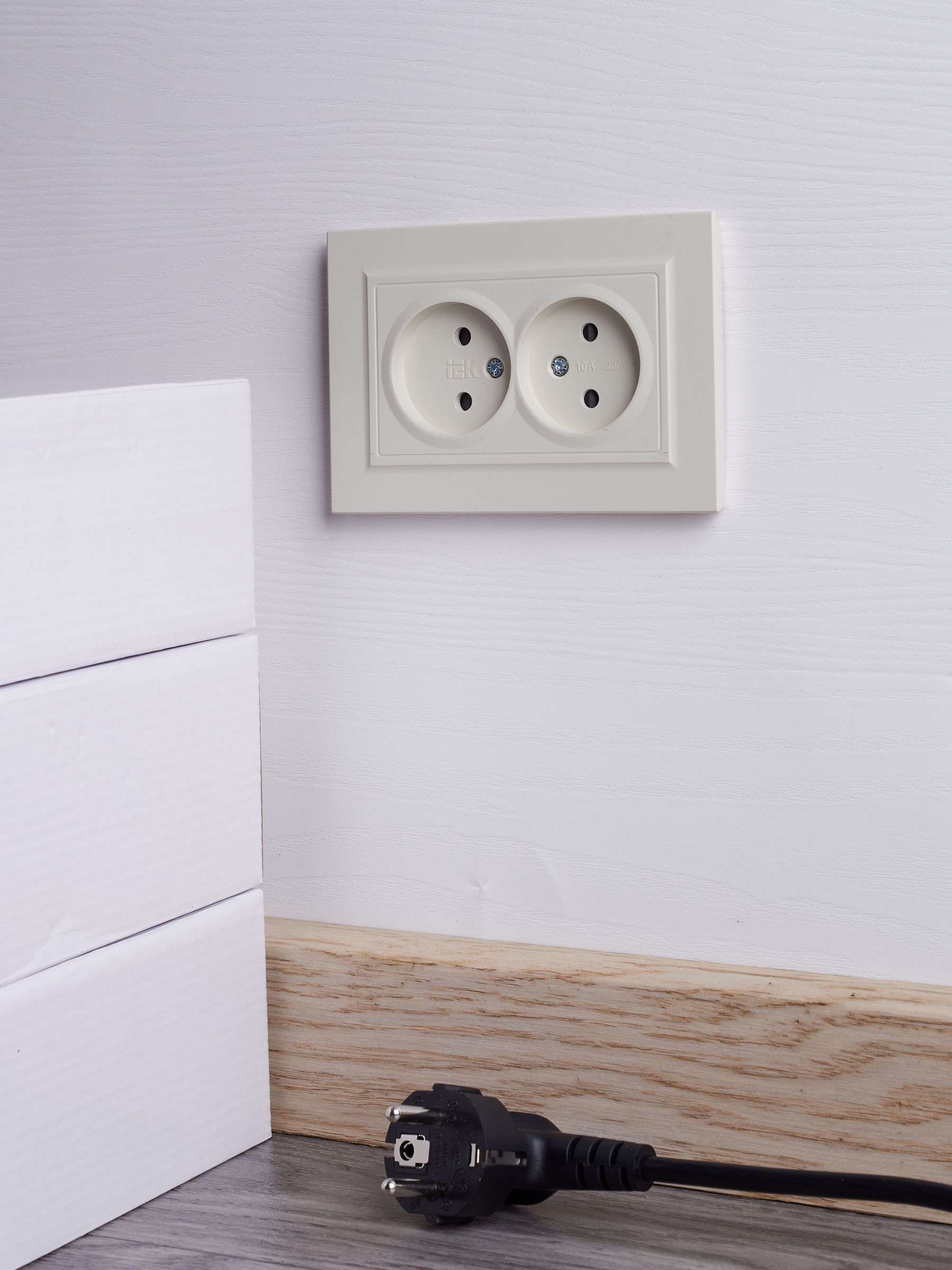 BRITE Розетка 2-местная без заземления с защитными шторками 10А в сборе РСш12-2-БрКр бежевый IEK - Фото 5