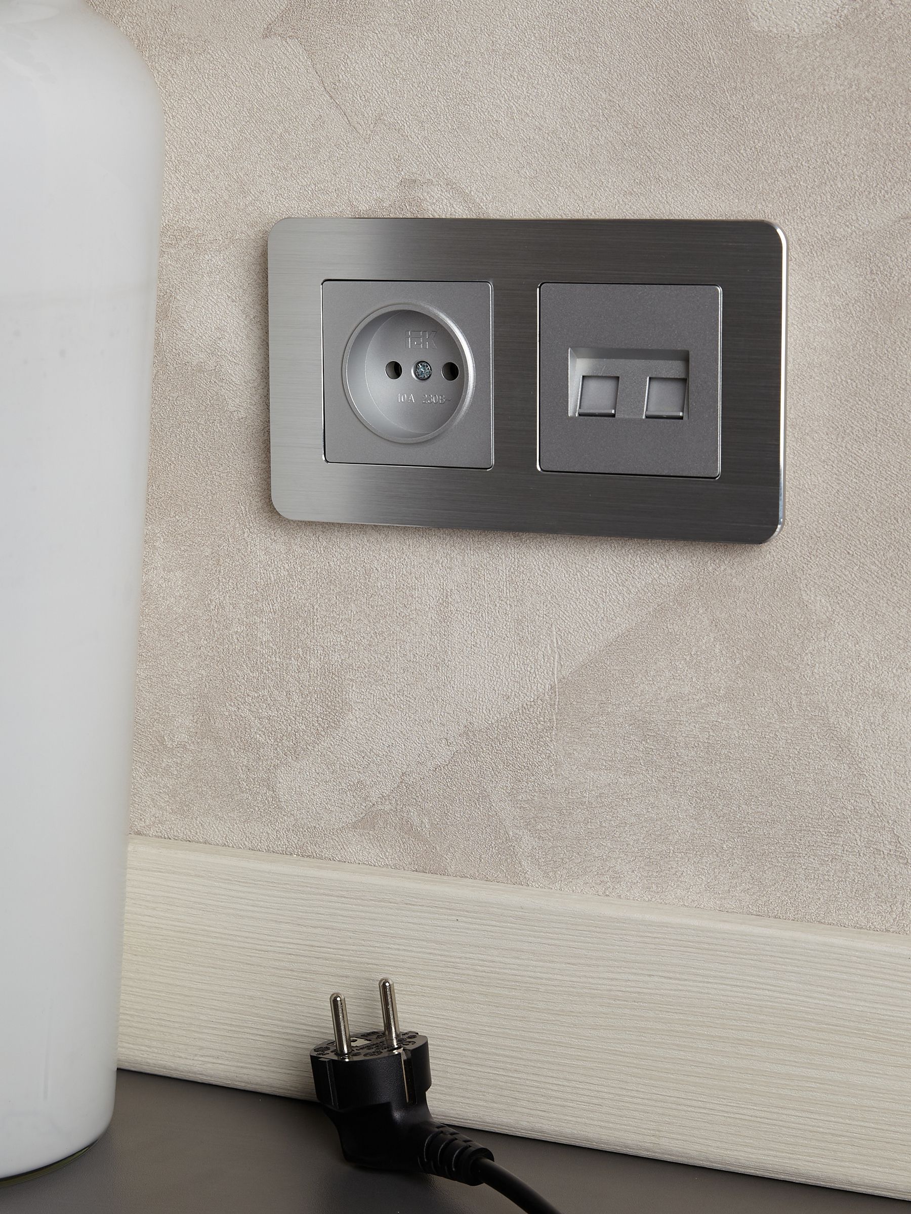 BRITE Рамка 2-местная РУ-2-1-Бр металл алюминий RE AL IEK - Фото 5