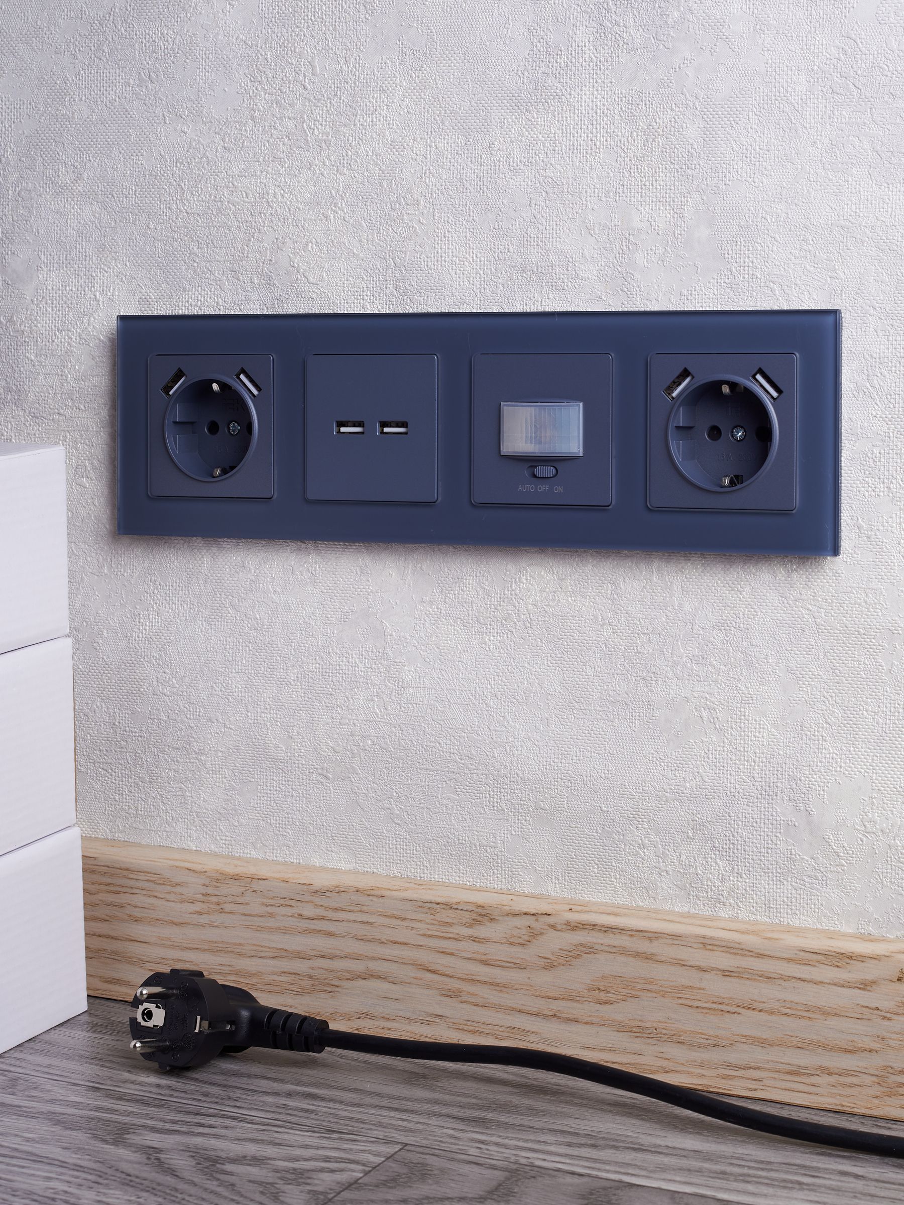 BRITE Рамка 4-местная РУ-4-2-Бр стекло маренго матовый IEK - Фото 5