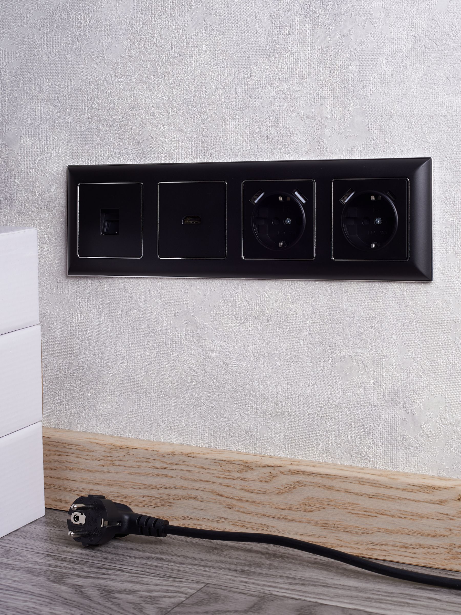 BRITE Рамка 4-местная РУ-4-Бр хром/черный IEK - Фото 6