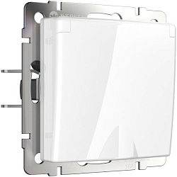 Розетка влагозащ. с зазем. с защит. крышкой и шторками (белый) Werkel W1171201