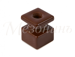 Изолятор фарфоровый квадратный для монтажа витой электропроводки, размеры: 20х20х25мм, цвет - коричн GE80025-04