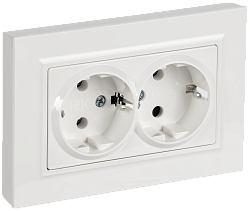 BRITE Розетка 2-местная с заземлением без защитных шторок плоская 16А в сборе РСПл12-3-БрБ белый IEK BR-R27-16-K01-F