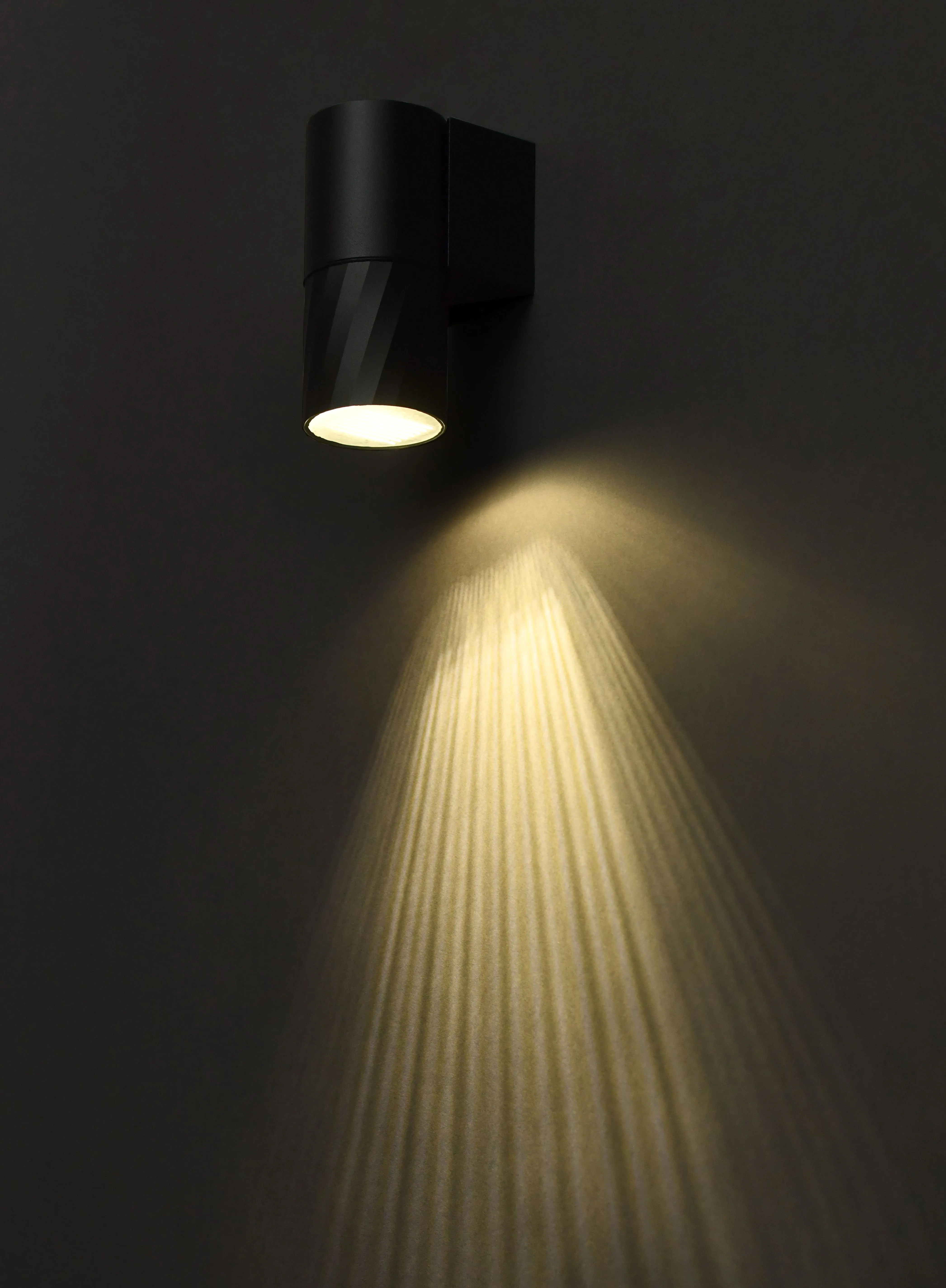 LIGHTING Светильник уличный 5220 настенный под лампу GU10 IP65 черный IEK - Фото 3