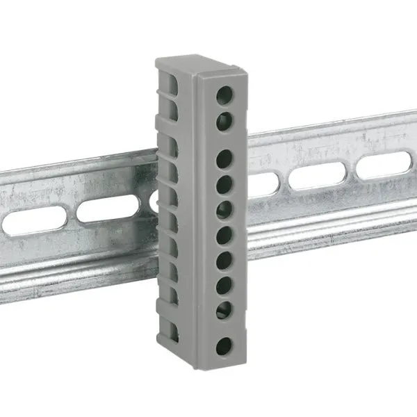 Шина "фаза" L (6x9мм) 10 отв. латунь серый изолир. корп. на DIN-рейку EKF