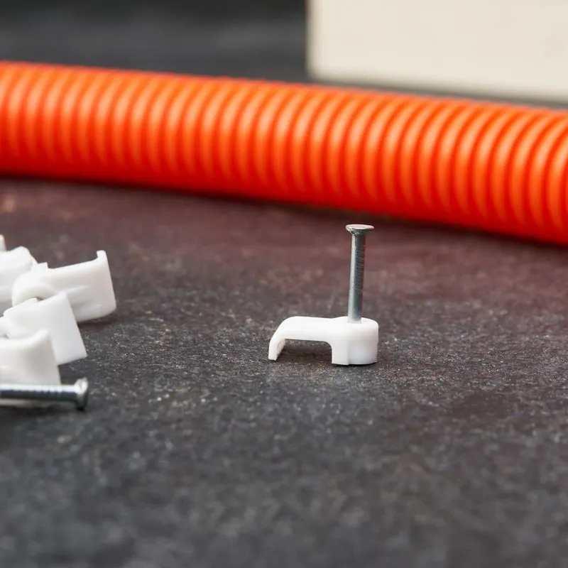 Крепеж кабеля плоский 8х3 мм, белый (50 шт/уп) REXANT - Фото 2