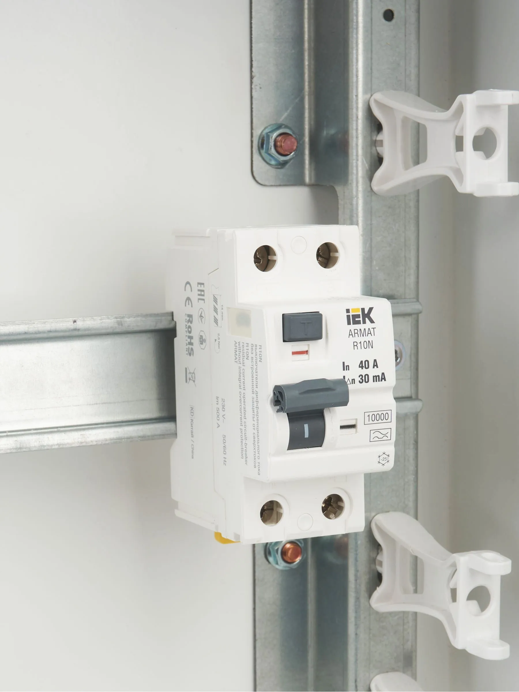 ARMAT Выключатель дифференциального тока R10N 2P 40А 30мА тип A IEK - Фото 6
