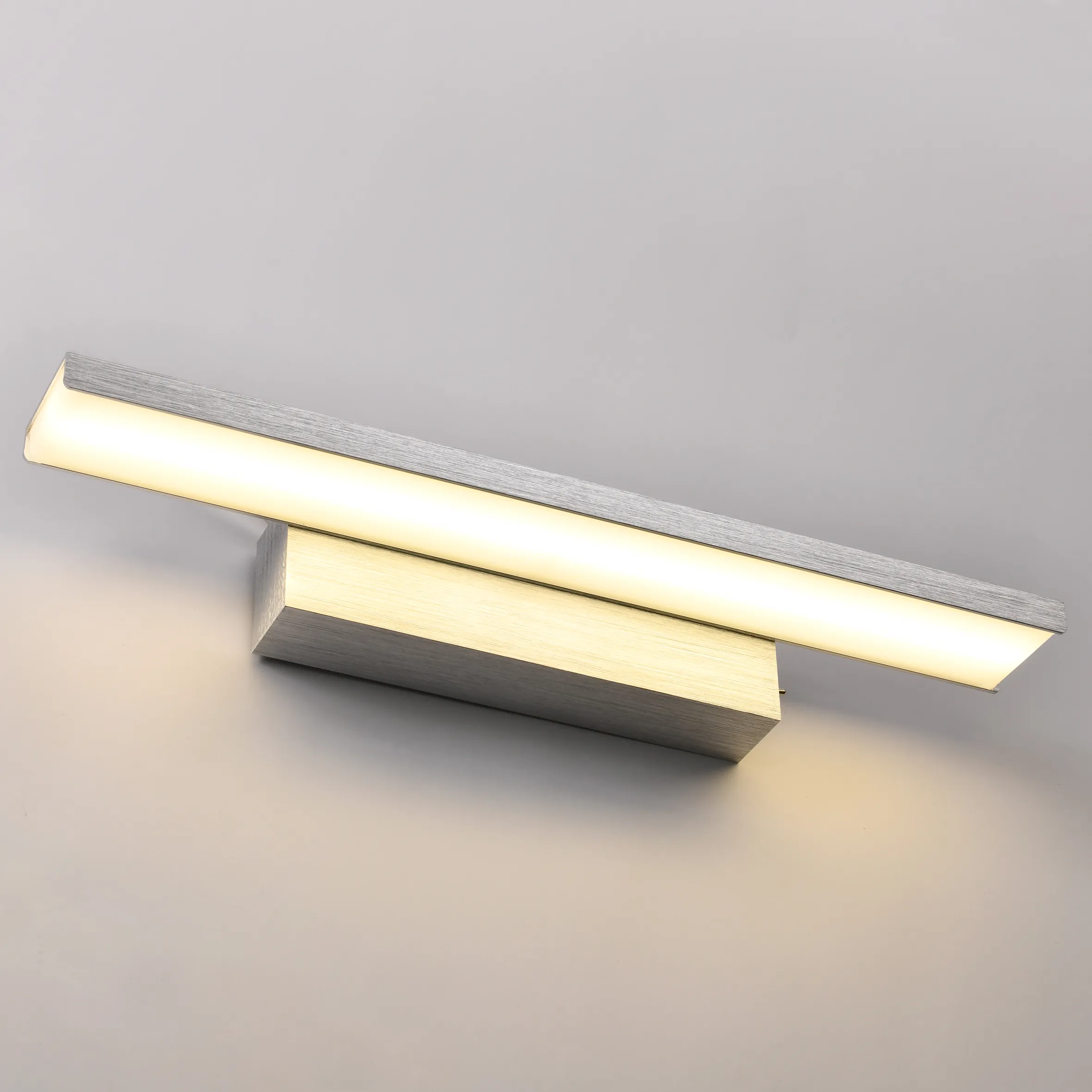 LIGHTING Светильник светодиодный 5116 настенный 8Вт 4000К IP44 серебро IEK - Фото 3