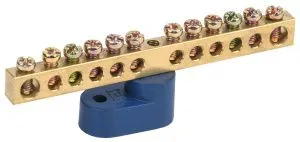 Шина N "ноль" на одном угловом изоляторе ШНИ-6х9-12-У1-С IEK YNN10-69-12C1-K07