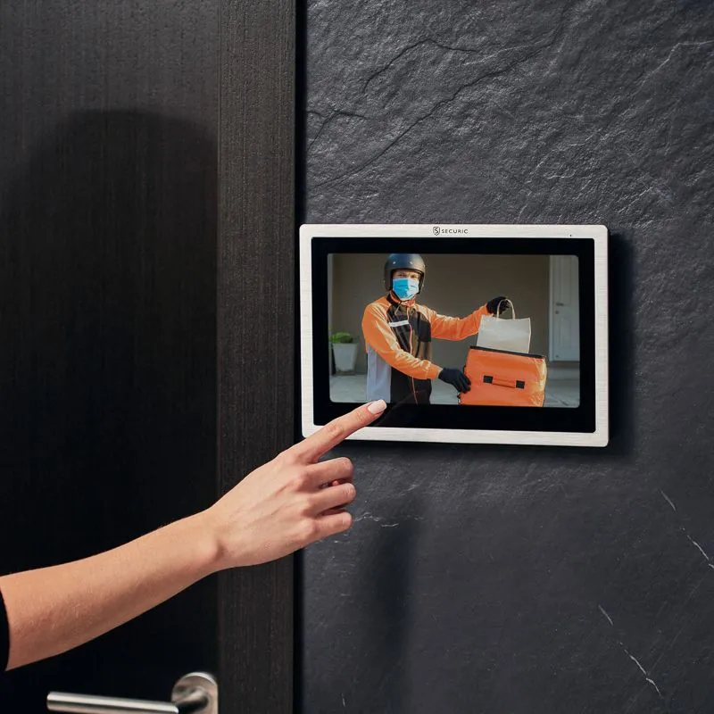 Цветной монитор  видеодомофона 10,1" формата AHD, с сенсорным экраном, детектором движения, функцией фото- и видеозаписи (модель AC-340) - Фото 2