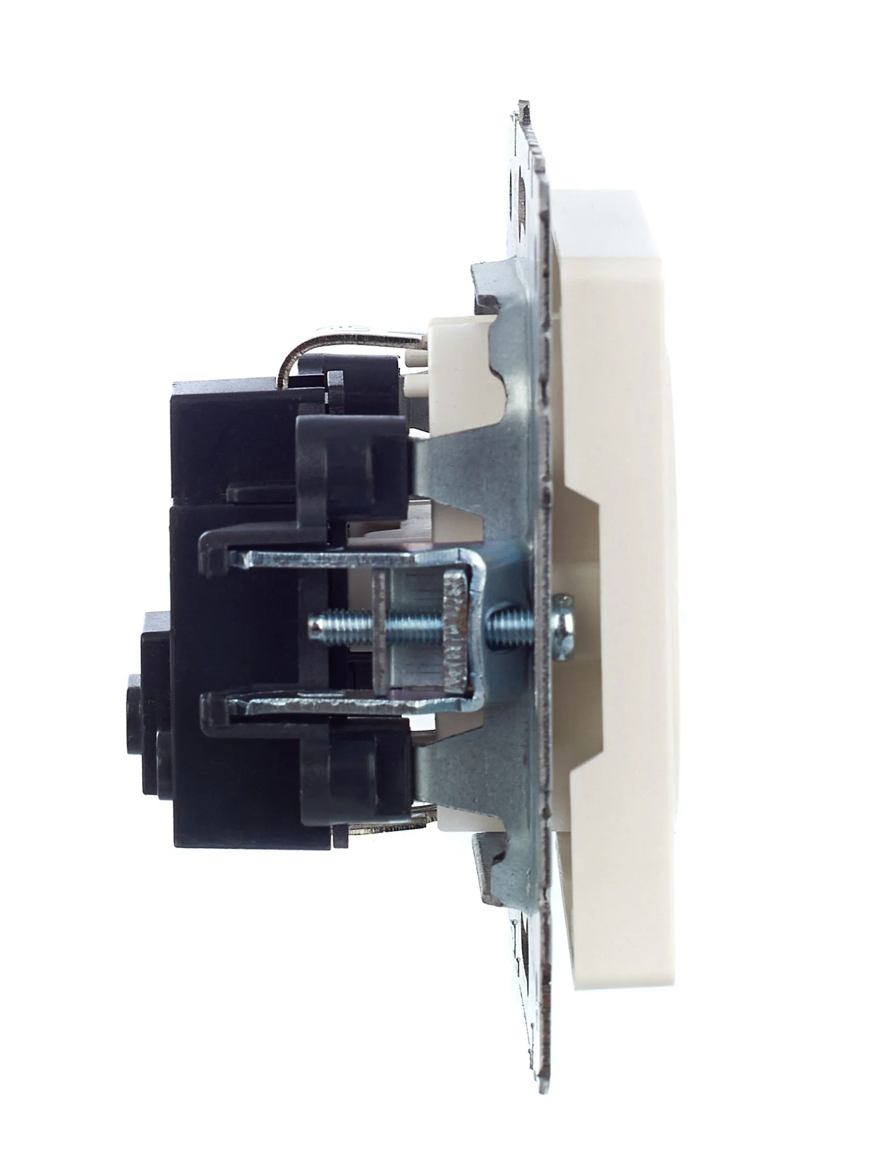 BRITE Розетка 1-местная с заземлением с защитными шторками 16А РС14-1-0-БрЖ жемчуг IEK - Фото 8