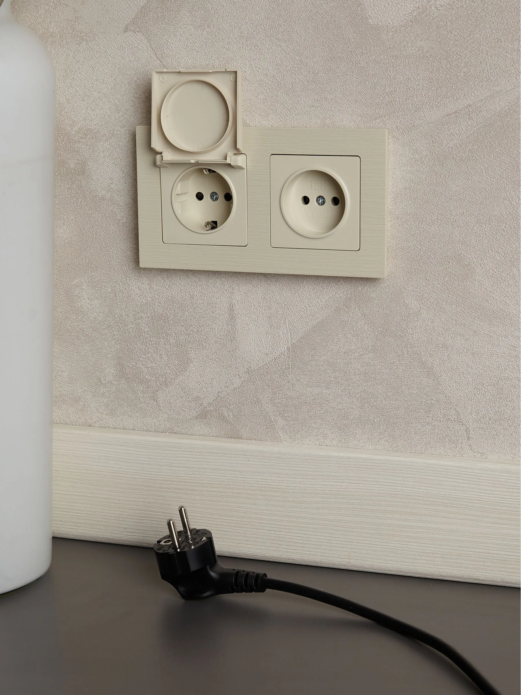 BRITE Рамка 2-местная РУ-2-Бр бежевый рифленый IEK - Фото 4