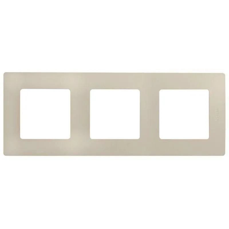 ETIKA Рамка 3-местная слоновая кость