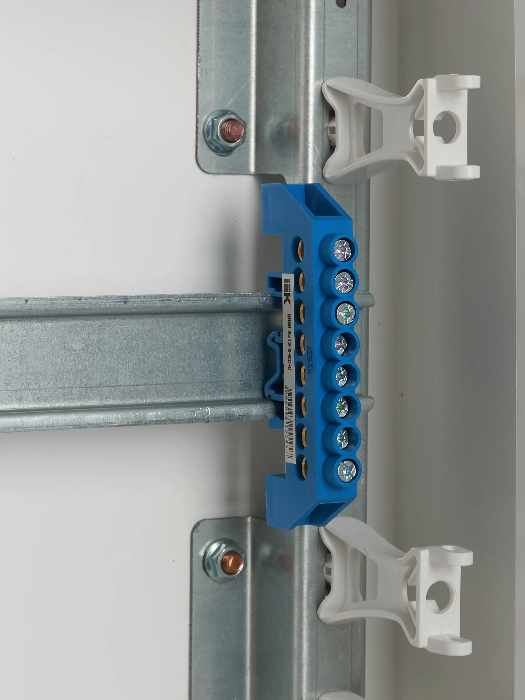 Шина N "ноль" в комбинированном DIN-изоляторе типа "Стойка" ШНИ-8х12-8-КС-С IEK - Фото 3