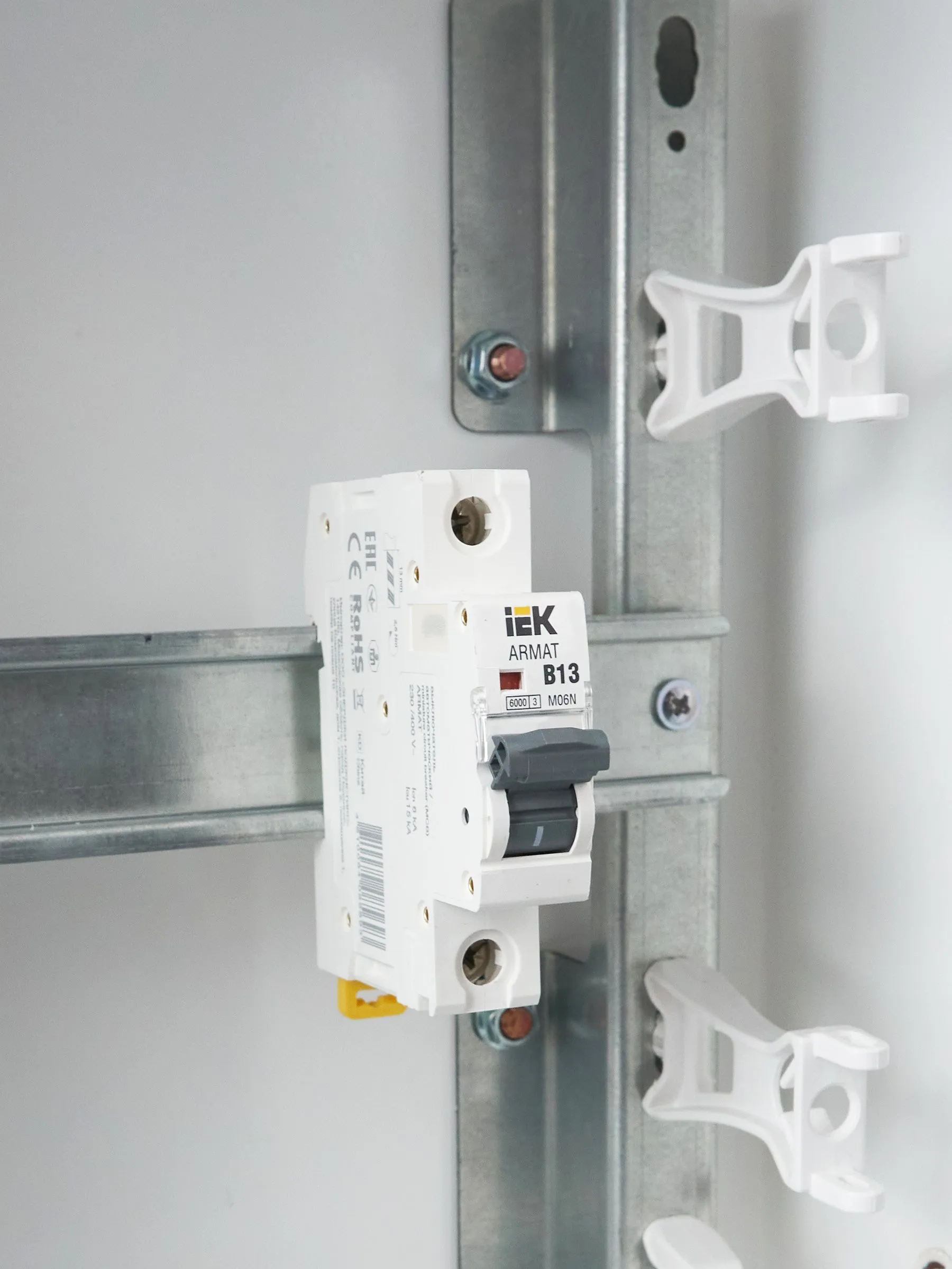 ARMAT Автоматический выключатель M06N 1P B 13А IEK - Фото 10