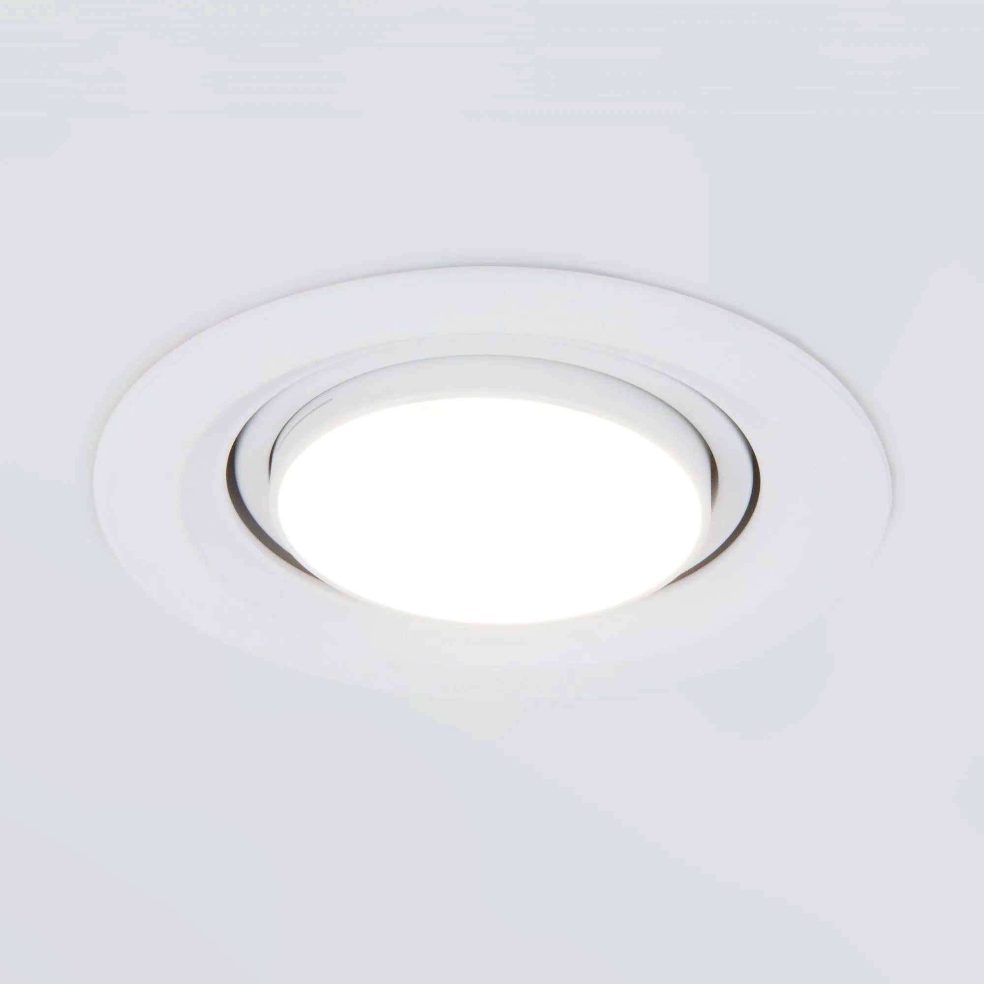 Потолочный светодиодный светильник 9920 LED 15W 3000K белый 9920 LED Elektrostandard a064034