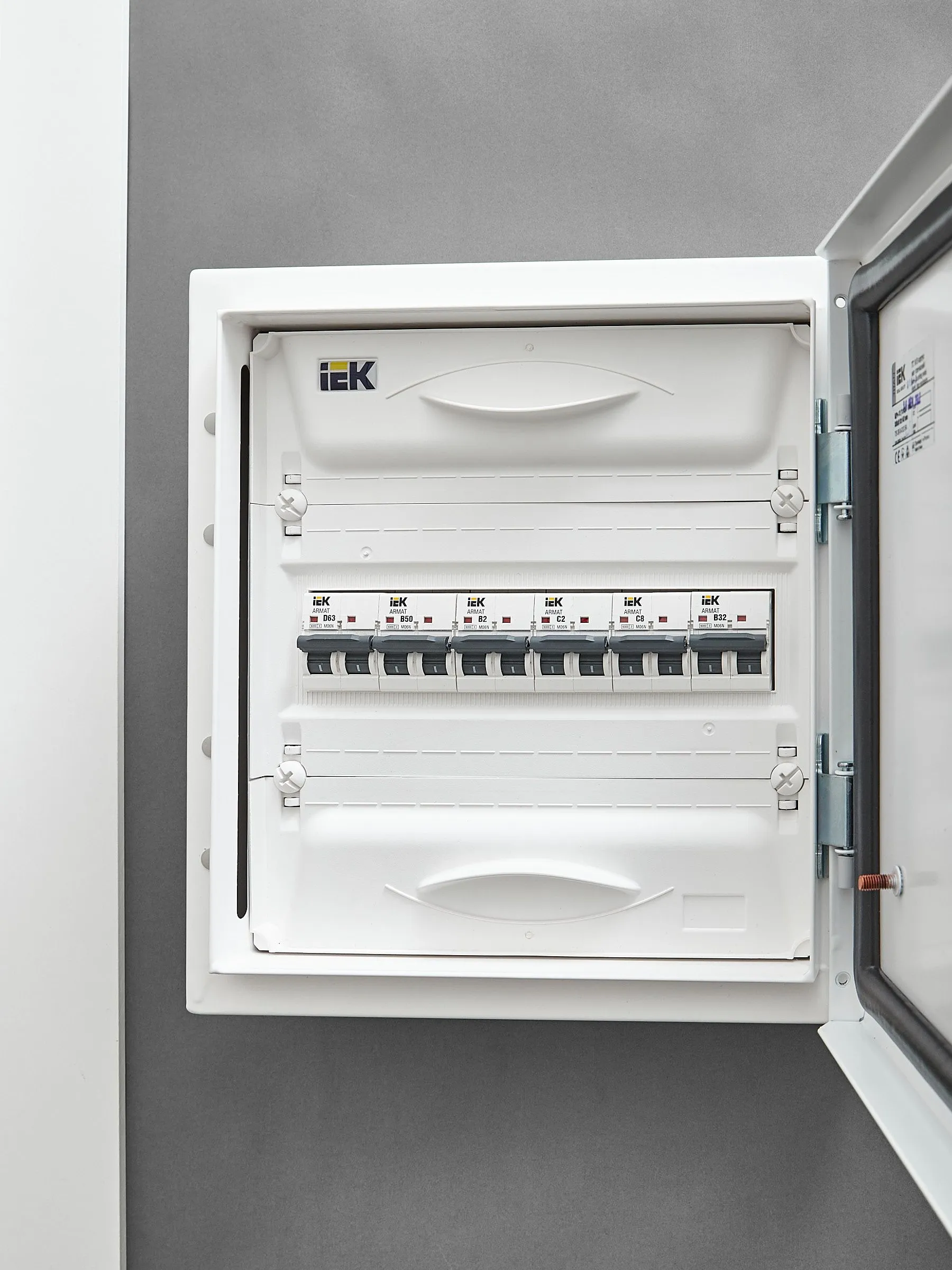 ARMAT Автоматический выключатель M06N 2P B 2А IEK - Фото 5