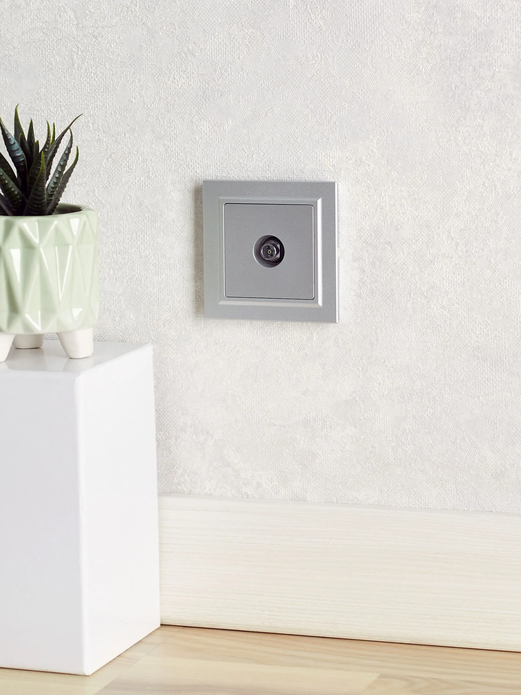 BRITE Розетка TV оконечная РТВ11-0-БрА алюминий IEK - Фото 3