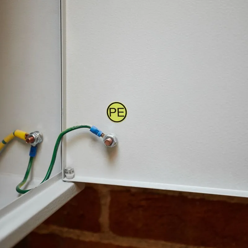 Наклейка знак электробезопасности «PE»,  диаметр 20мм (20 шт. на листе) REXANT - Фото 3