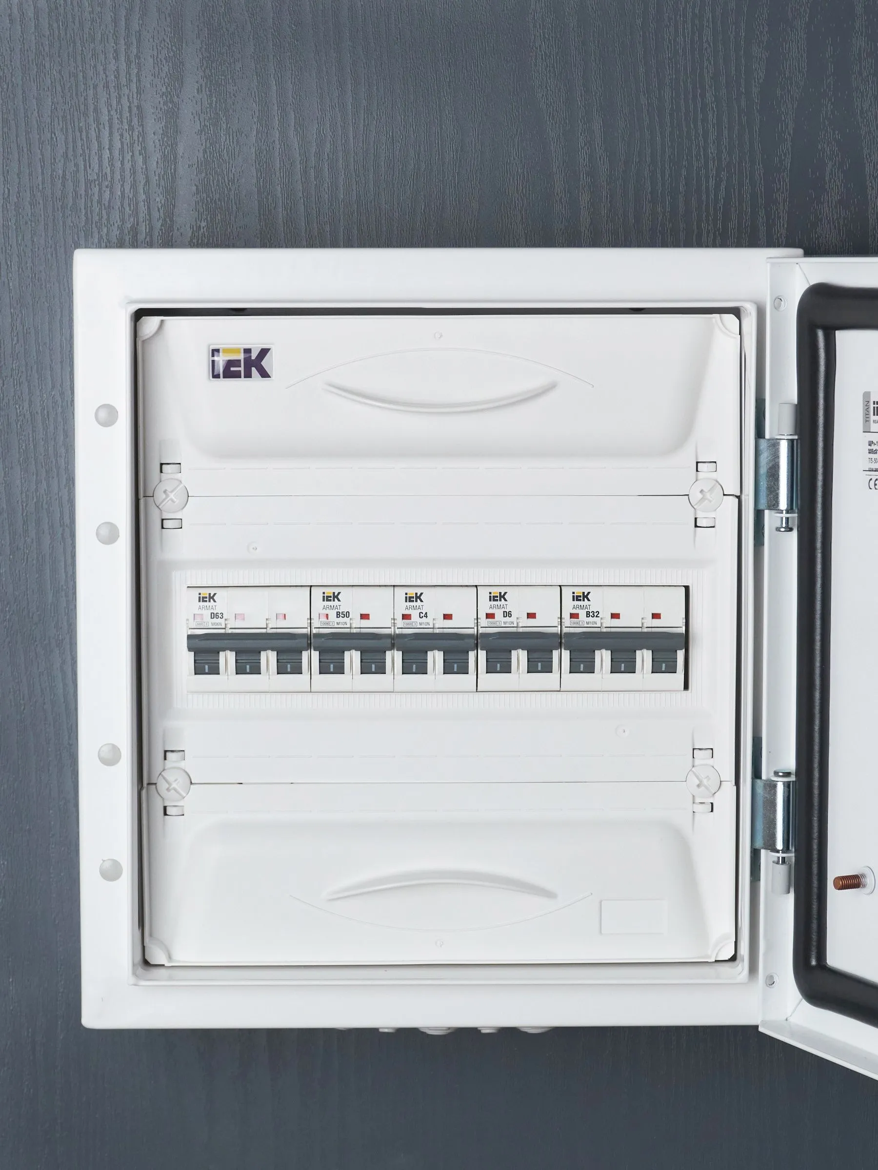 ARMAT Автоматический выключатель M10N 2P C 4А IEK - Фото 7