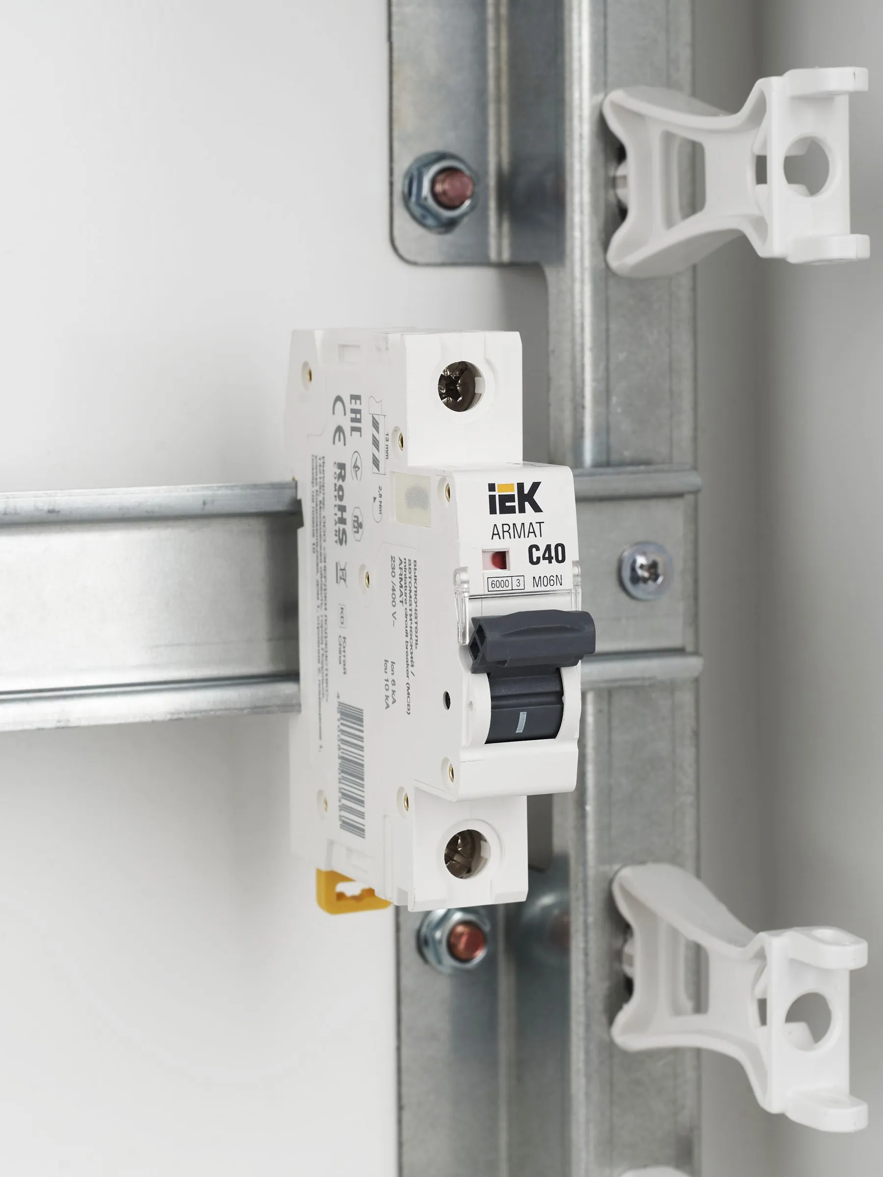 ARMAT Автоматический выключатель M06N 1P C 40А IEK - Фото 9