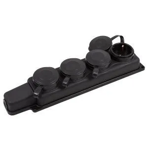 Розетка РП-16-432 четырёхместная каучуковая переносная с заземляющим контактом брызгозащищенная черн РП-16-432